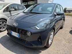 Grigio Usata 2022 Hyundai i10 Due volumi | 12.500 € (Buon prezzo)