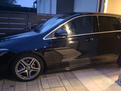 Nero Usata 2020 Mercedes B200 AMG Monovolume | 24.000 € (Buon prezzo)