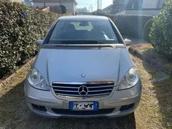 Grigio Usata 2007 Mercedes A200 Avantgarde Tre volumi | 2800 € (Buon prezzo)
