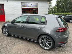 Grigio Usata 2017 VW Golf VII R Tre volumi | 26.250 € (Molto cara)