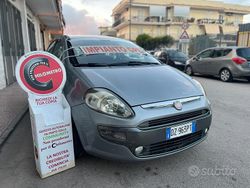Grigio Usata 2011 Fiat Punto Evo Due volumi | 2950 € (Ottimo prezzo)