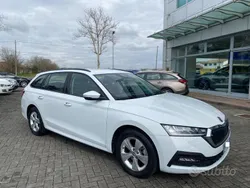 Bianco Usata 2022 Skoda Octavia Ambition Station wagon | 15.500 € (Ottimo prezzo)
