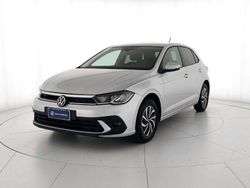 8e reflex silver metallizzato Usata 2023 VW Polo Life Tre volumi | 18.500 € (Buon prezzo)