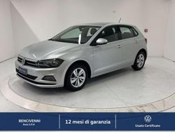 Argento Usata 2020 VW Polo Comfortline Tre volumi | 15.600 € (Buon prezzo)