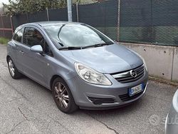 Grigio Usata 2007 Opel Corsa Due volumi | 3500 € (Buon prezzo)
