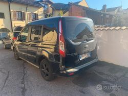 Nero Usata 2014 Ford Tourneo Monovolume | 9200 €