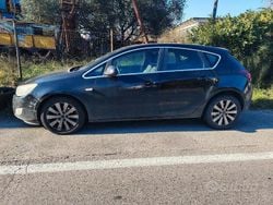 Nero Usata 2011 Opel Astra Tre volumi | 1700 € (Super prezzo)