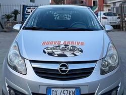 Grigio Usata 2010 Opel Corsa Tre volumi | 4650 € (Buon prezzo)