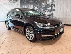 Nero Usata 2019 VW Golf Executive Tre volumi | 10.799 € (Cara)