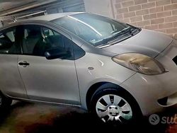 Grigio Usata 2008 Toyota Yaris Due volumi | 3500 € (Ottimo prezzo)