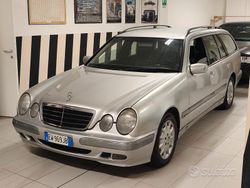 Grigio Usata 2001 Mercedes E270 Station wagon | 2800 €