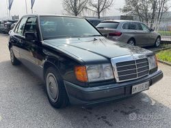 Nero pastello Usata 1991 Mercedes E200 Tre volumi | 3900 €