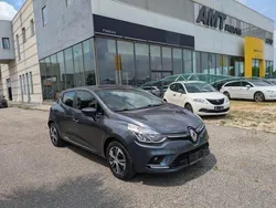 Grigio Usata 2017 Renault Clio IV Zen Tre volumi | 8500 € (Buon prezzo)