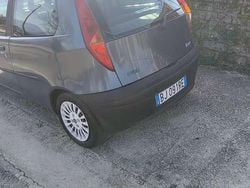 Grigio Usata 2000 Fiat Punto Tre volumi | 1350 € (Buon prezzo)