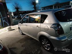Usata 2005 Toyota Corolla Verso Monovolume | 2500 € (Buon prezzo)