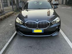 Grigio Usata 2020 BMW 118 M Sport Due volumi | 25.500 € (Cara)