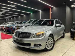 Grigio Usata 2010 Mercedes C200 Elegance Tre volumi | 9900 € (Cara)