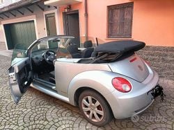 Grigio Usata 2010 VW Beetle Cabrio | 6900 € (Cara)