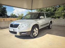 Grigio scuro Usata 2009 Skoda Yeti Experience SUV | 4400 € (Ottimo prezzo)