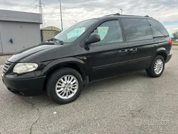 Usata 2005 Chrysler Voyager Monovolume | 990 € (Ottimo prezzo)