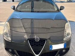 Grigio Usata 2011 Alfa Romeo Giulietta Distinctive Tre volumi | 5000 € (Buon prezzo)