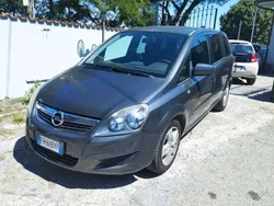 Grigio Usata 2011 Opel Zafira Edition Monovolume | 3900 € (Buon prezzo)