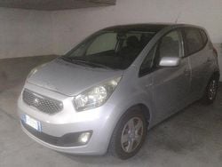Grigio Usata 2011 Kia Venga Due volumi | 4000 € (Buon prezzo)