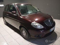 Viola Usata 2010 Lancia Ypsilon Due volumi | 3300 € (Buon prezzo)