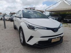 Bianco Usata 2018 Toyota C-HR Style SUV | 19.990 € (Molto cara)