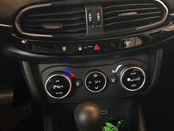 Rosso Usata 2022 Fiat Tipo Cross Tre volumi | 16.500 € (Ottimo prezzo)