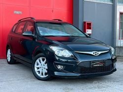 Nero Usata 2011 Hyundai i30 Active Station wagon | 2900 € (Buon prezzo)