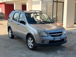 Grigio Usata 2005 Suzuki Ignis SUV | 2500 € (Buon prezzo)
