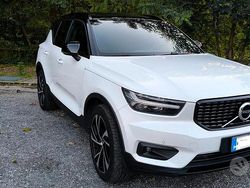 Usata 2018 Volvo XC40 R-Design SUV | 26.400 € (Cara)