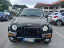 Usata 2004 Jeep Cherokee Limited SUV | 6900 € (Cara)