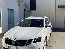 Usata 2017 Skoda Octavia Executive Station wagon | 7400 € (Super prezzo)