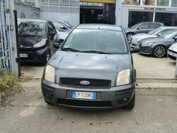 Blu/azzurro Usata 2004 Ford Fusion Collection Monovolume | 1000 € (Super prezzo)