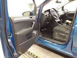 Blu/azzurro Usata 2022 VW Touran Active Monovolume | 35.800 € (Molto cara)