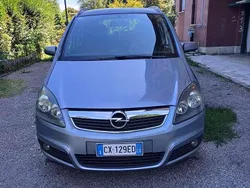 Usata 2006 Opel Zafira Cosmo Monovolume | 3500 € (Buon prezzo)