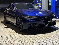 Blu Usata 2019 Alfa Romeo Giulia Business Tre volumi | 22.000 € (Molto cara)