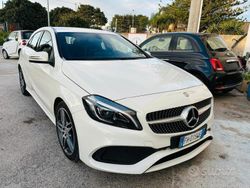 Bianco Usata 2017 Mercedes A180 Tre volumi | 17.600 € (Molto cara)