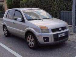Usata 2006 Ford Fusion Monovolume | 2500 € (Cara)