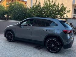 Grigio Usata 2023 Mercedes GLA200 Premium SUV | 38.500 € (Buon prezzo)