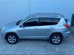 Usata 2006 Toyota RAV4 Station wagon | 4500 € (Molto cara)