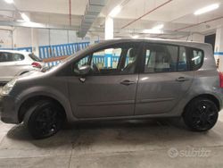 Grigio Usata 2008 Renault Modus Monovolume | 2200 € (Buon prezzo)