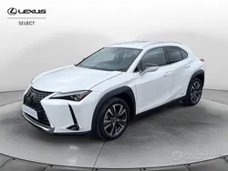 Bianco Usata 2019 Lexus UX 250h Luxury Line SUV | 21.900 € (Ottimo prezzo)