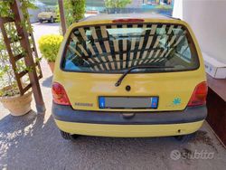 Giallo Usata 2002 Renault Twingo Due volumi | 1800 € (Buon prezzo)