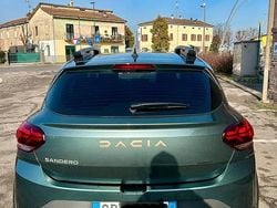 Verde Usata 2023 Dacia Sandero Stepway Tre volumi | 16.000 € (Cara)