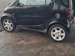 Usata 2004 Smart ForTwo Coupé Due volumi | 1700 € (Buon prezzo)