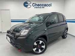 Verde Usata 2024 Fiat Panda Cross Cross Due volumi | 14.490 € (Buon prezzo)