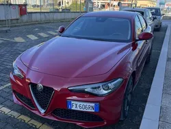 Rosso Usata 2019 Alfa Romeo Giulia Tech Edition Tre volumi | 26.000 € (Cara)